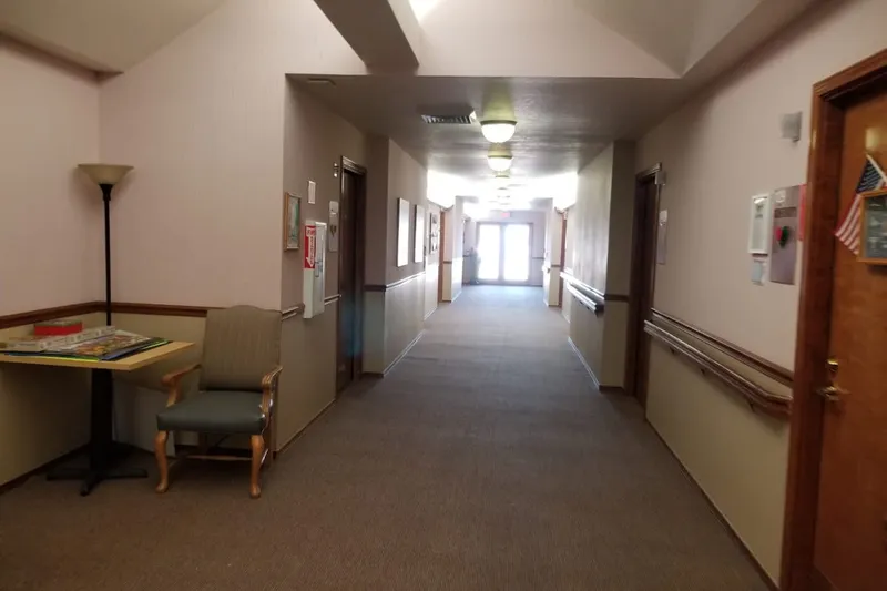 Chisholm Court photo 5