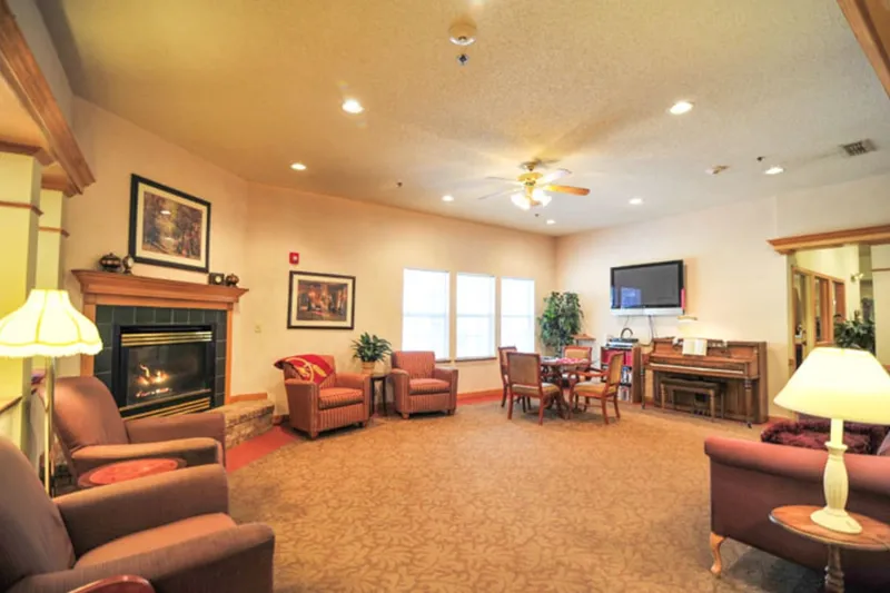 Cleburne Court photo 3