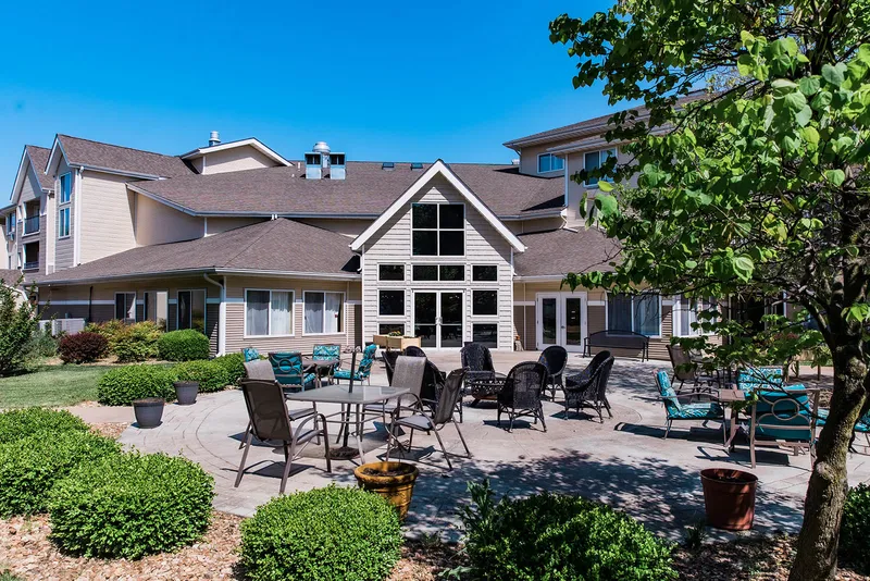 College View Manor photo 3