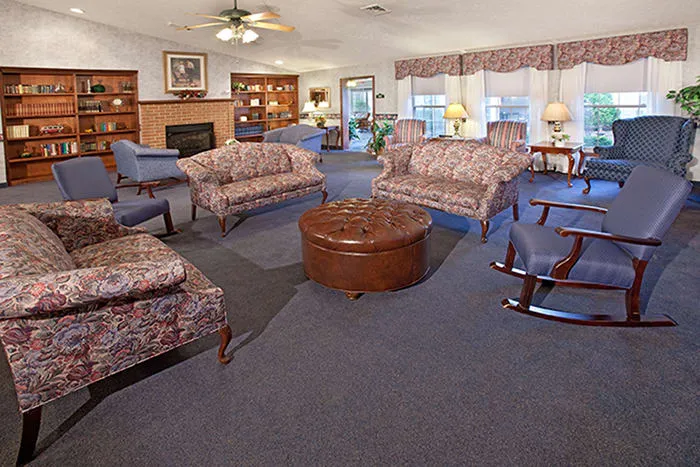 Colonial Courtyard at Bedford