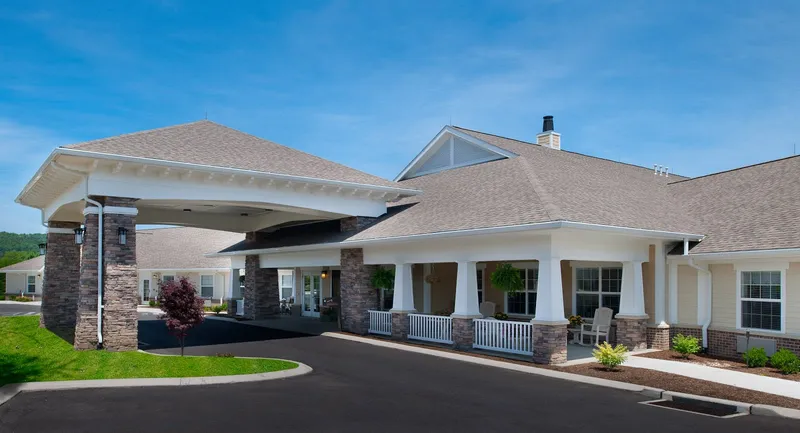 Colonial Courtyard at Clearfield photo 2