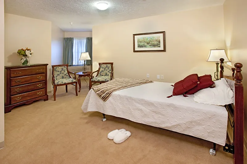 Colonial Courtyard at Tyrone photo 2