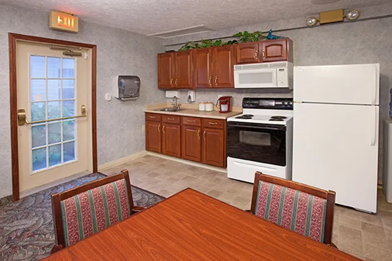 Colonial Courtyard at Tyrone photo 3