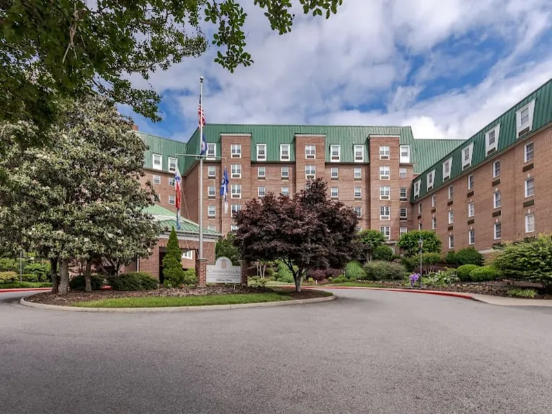 Commonwealth Senior Living at Stratford House