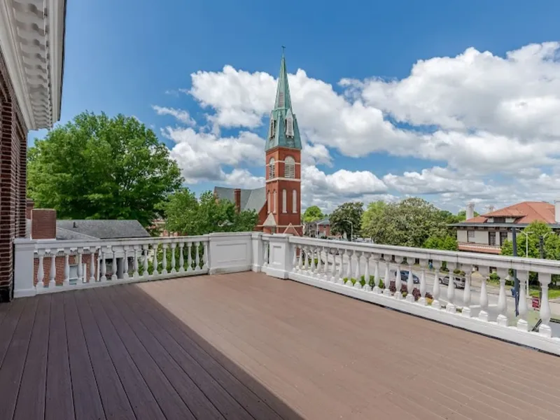 Commonwealth Senior Living at Stratford House photo 7