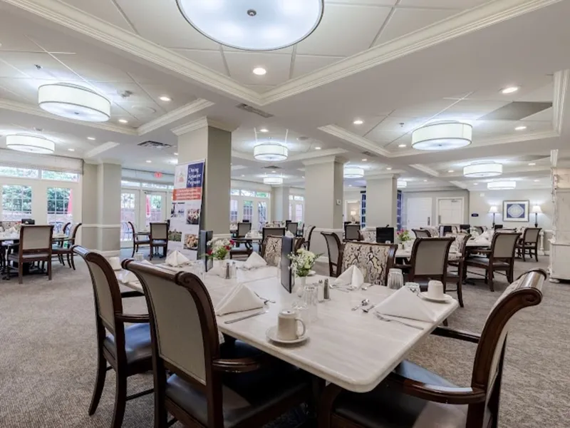 Commonwealth Senior Living at Stratford House photo 9