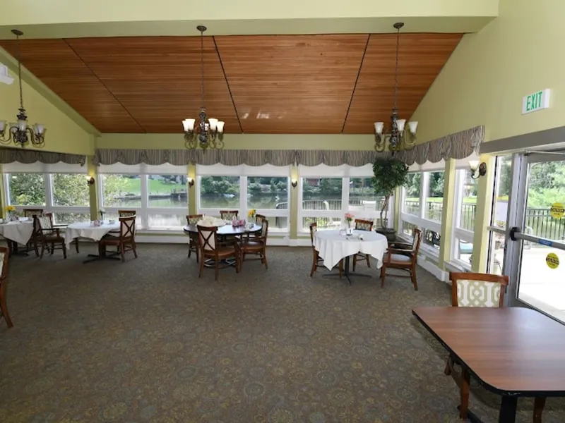Commonwealth Senior Living at Willow Grove photo 9