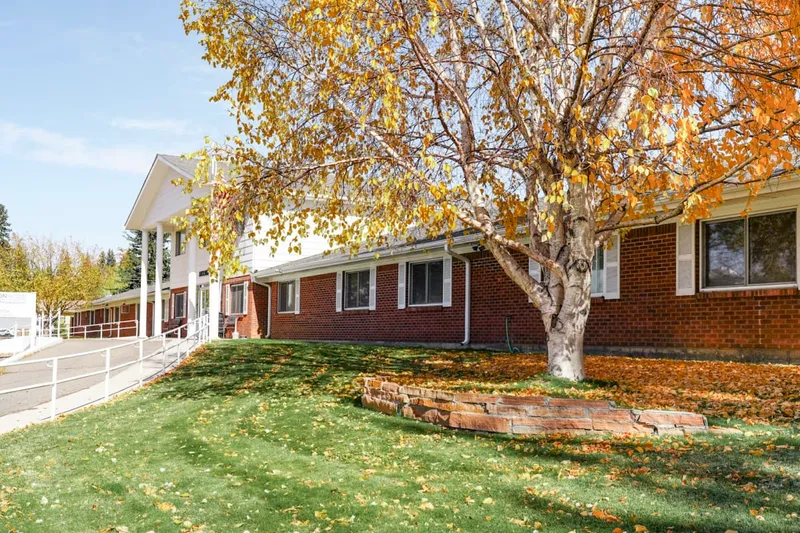 Cottonwood Health & Rehabilitation photo 8