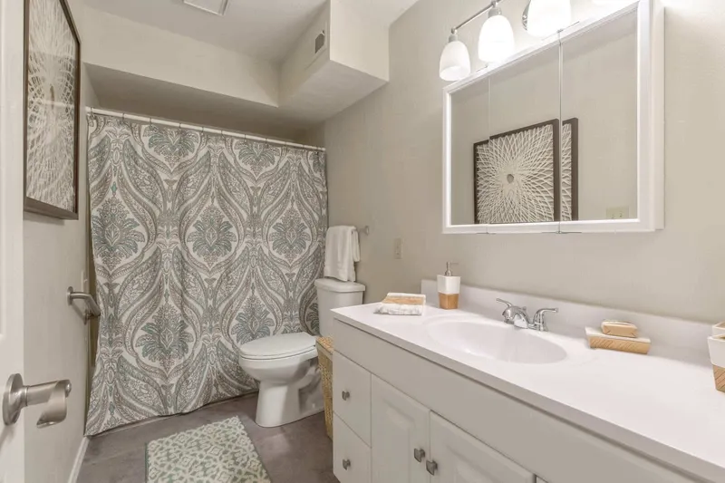 Country Club At Woodland Hills photo 2