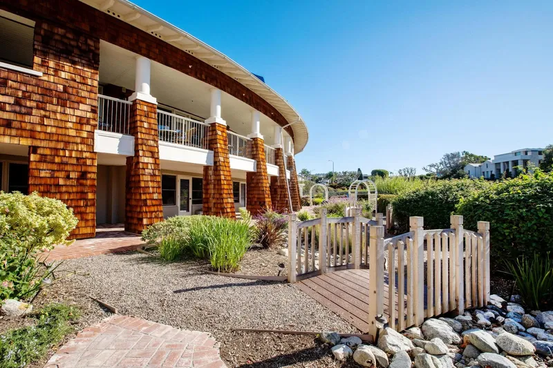 Crown Cove Senior Living photo 6