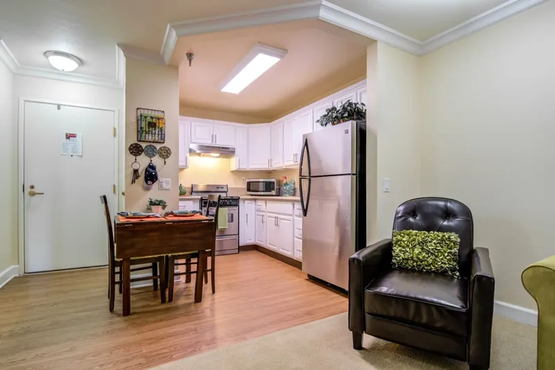 Cypress Court photo 6