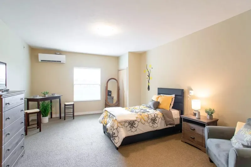 Danbury Massillon photo 3