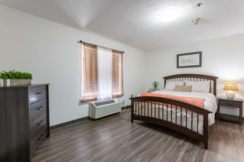 Desert Peaks Assisted Living and Memory Care - senior living in Phoenix, Arizona - photo 12