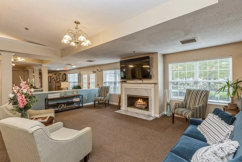 DeWolfe Place photo 2