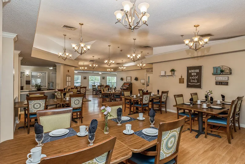 DeWolfe Place photo 4