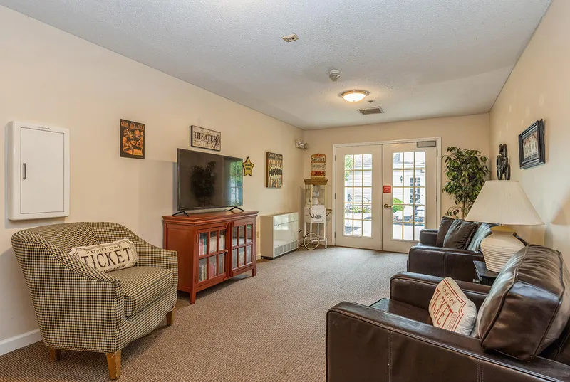 DeWolfe Place photo 7