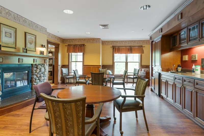 Dirigo Pines photo 3