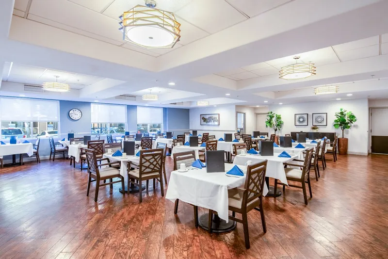 Discovery Commons Raincross Senior Living photo 3