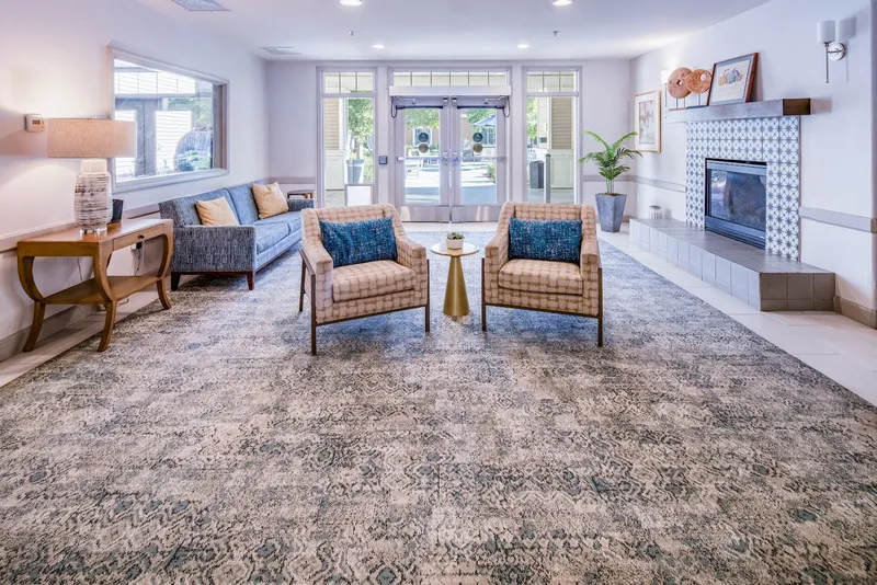 Discovery Commons Raincross Senior Living photo 7