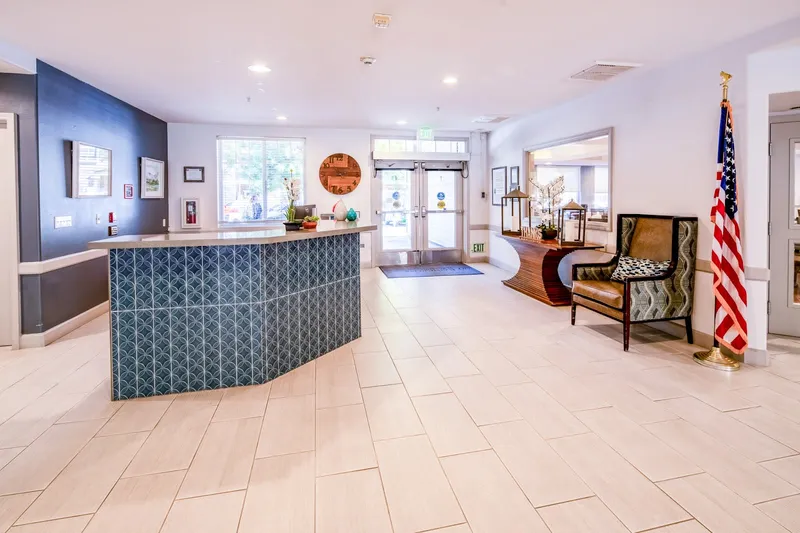 Discovery Commons Raincross Senior Living photo 9