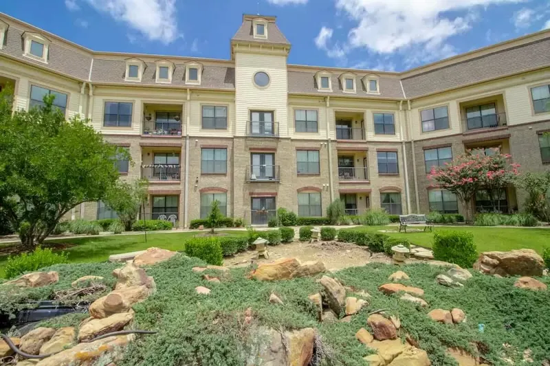 Discovery Village At Castle Hills photo 2