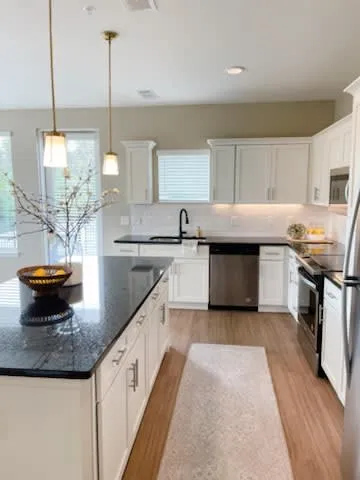 Discovery Village At Deerwood photo 9