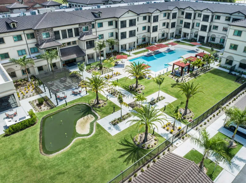 Discovery Village At Naples photo 4