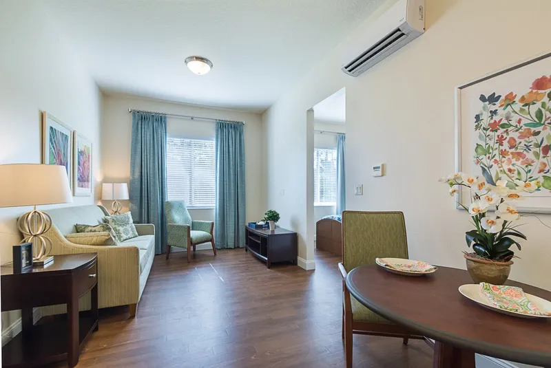 Discovery Village at Palm Beach Gardens photo 5