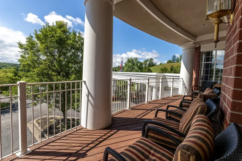 Elison Independent & Assisted Living of Maplewood photo 9