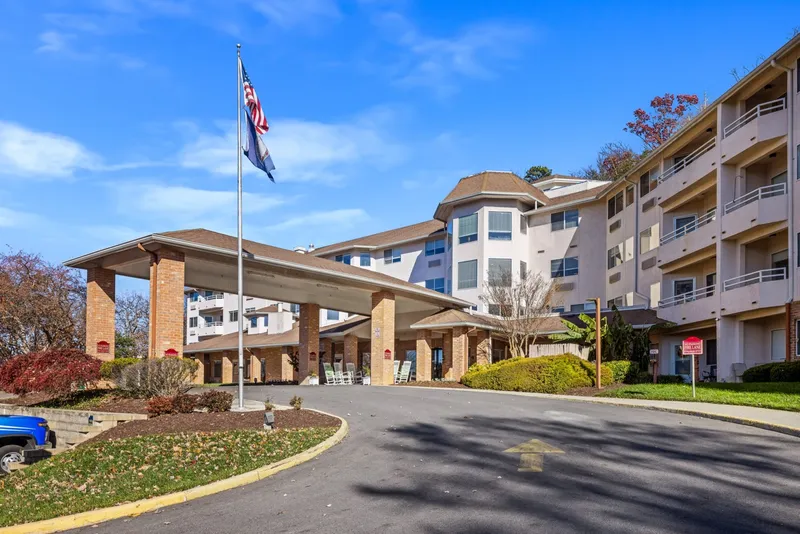 Elm Park Estates Sky Active Living - senior living in Roanoke, Virginia - photo 4