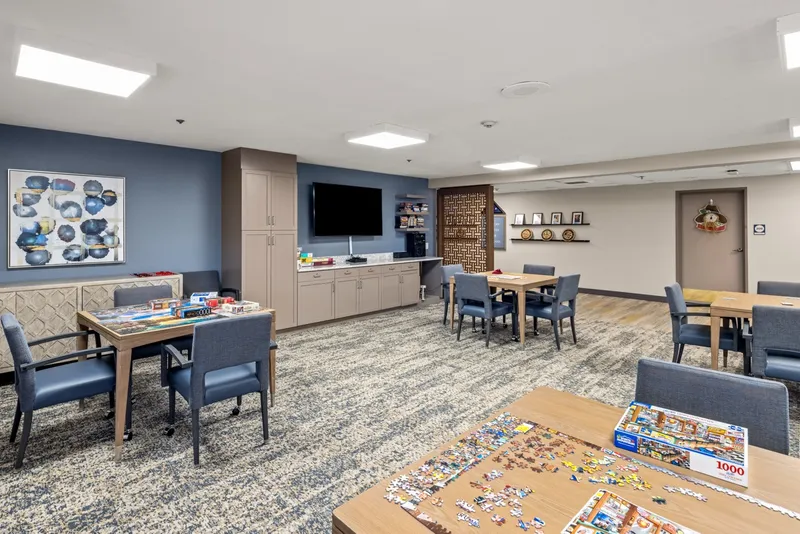 Elm Park Estates Sky Active Living - senior living in Roanoke, Virginia - photo 6