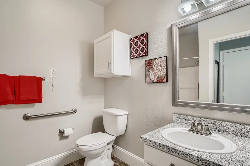 Emerson South Collins photo 3