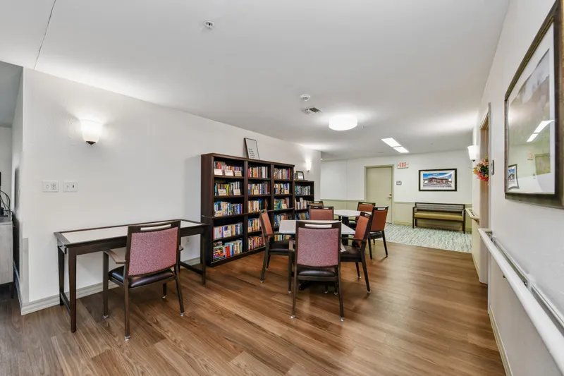 Ennis Pointe Senior Living - senior living in Ennis, Texas - photo 7