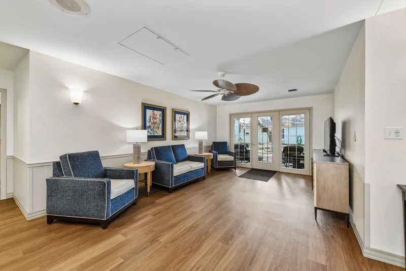 Ennis Pointe Senior Living - senior living in Ennis, Texas - photo 8