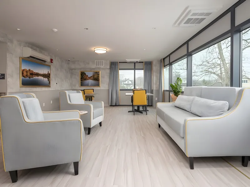 Esplanade of Woodmere photo 3