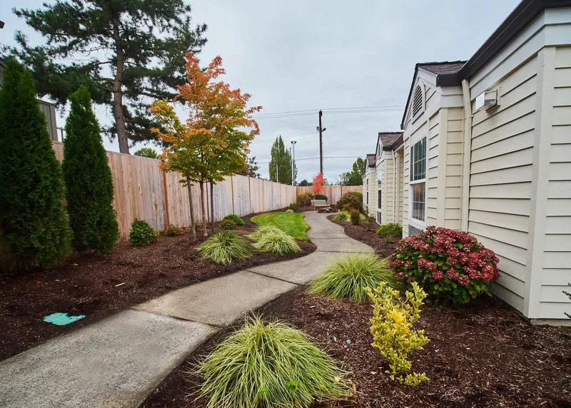 Farmington Square Beaverton photo 2