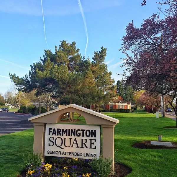 Farmington Square Gresham photo 5