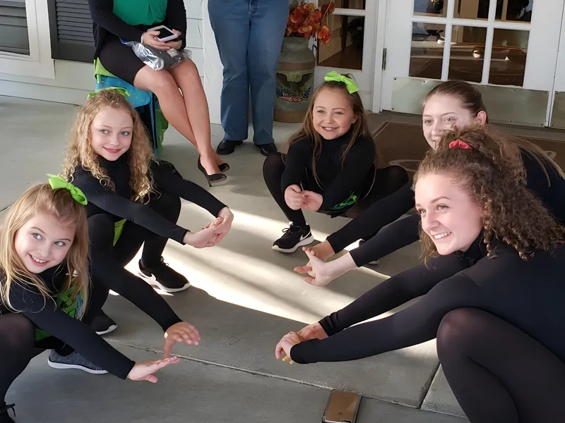 Forest Lake Manor photo 3