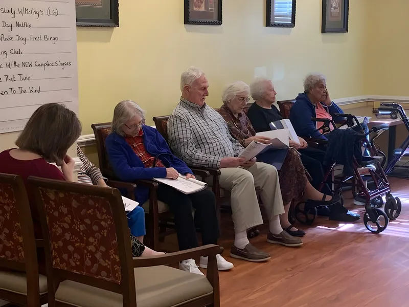 Forest Lake Manor photo 4