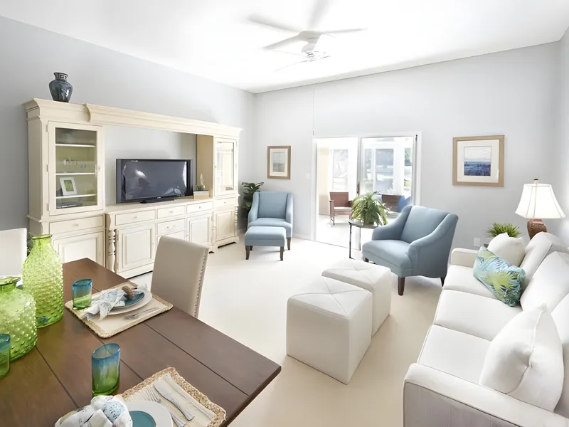 Freedom Plaza photo 6