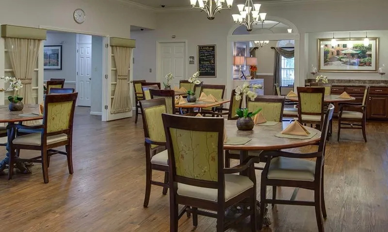 Glendale Gardens Memory Care photo 2