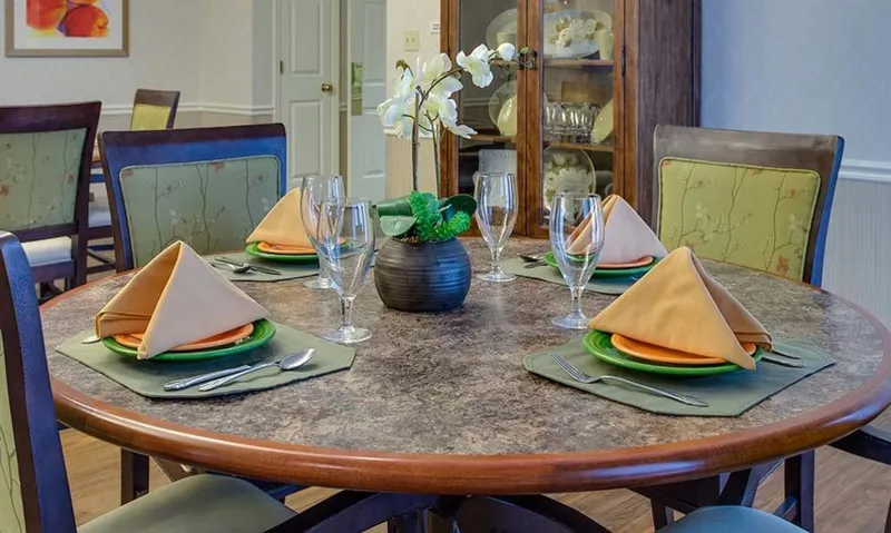 Glendale Gardens Memory Care photo 9