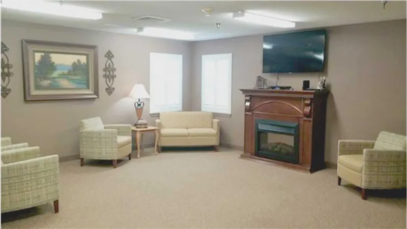 Glenwood Rehabilitation & Health Care Center - senior living in Glenwood, Illinois - photo 2