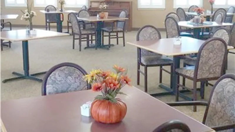 Glenwood Rehabilitation & Health Care Center - senior living in Glenwood, Illinois - photo 5