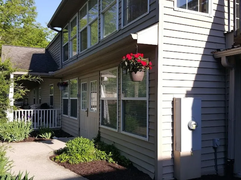 Golden Orchards Managed by Commonwealth Senior Living photo 5