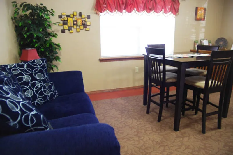 Grayson Court photo 9