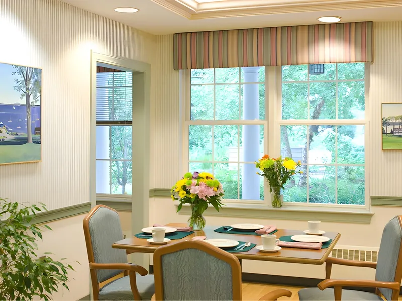 Harbor Hill Center photo 2