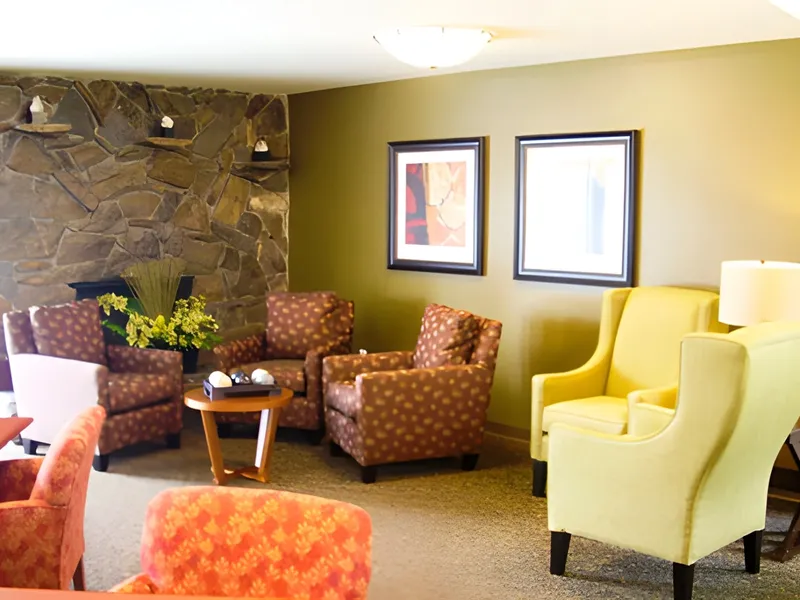 Hawthorne Court photo 9