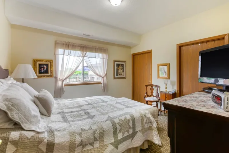 Hay Creek Lodge Senior Living photo 2