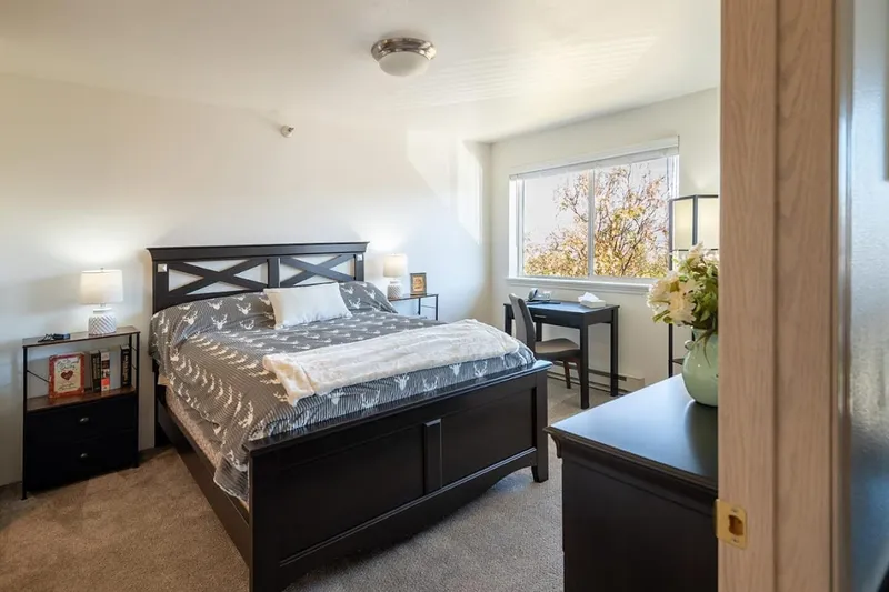 Helena Pointe Senior Living photo 9